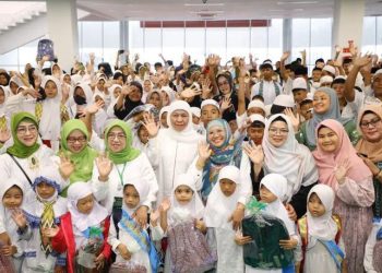 MUSLIMAT NU SANTUNI 500 ANAK YATIM DI GELORA BUNG KARNO