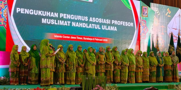 Pengukuhan Asosiasi Profesor Muslimat NU dan Inaugurasi Paralegal Digelar di Surabaya