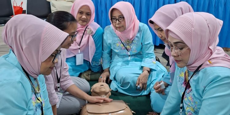 SIGAP Lansia 2026,YKMNU  Pusat dan FKUI-RSCM Bekali Masyarakat Keterampilan Penanganan Kegawatdaruratan Lansia