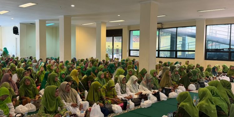 PC Muslimat NU Jakarta Timur Gelar Peringatan Maulid Nabi Muhammad SAW, Perkuat Ukhuwah dan Khidmat berkolaborasi dengan YHM NU Pusat